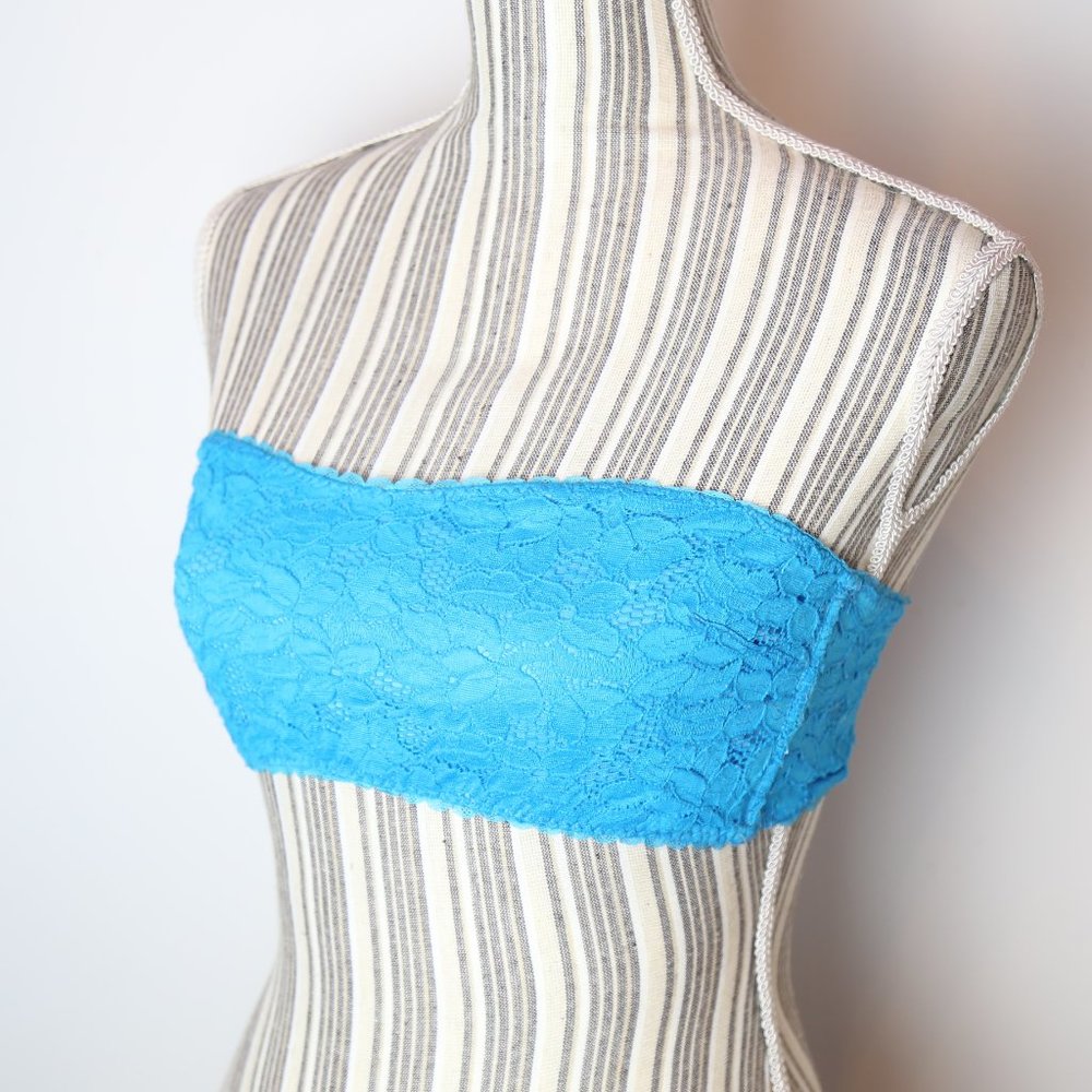 Lace Bandeau Sky Blue- Sz M/L